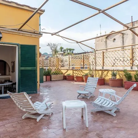 Appartamento A Borgo Pio Con Ampio Terrazzo!