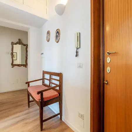 A Borgo Pio Con Ampio Terrazzo! Rome