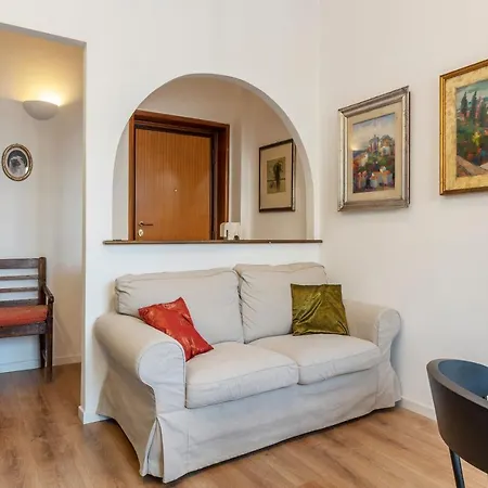 Apartment A Borgo Pio Con Ampio Terrazzo! Rome