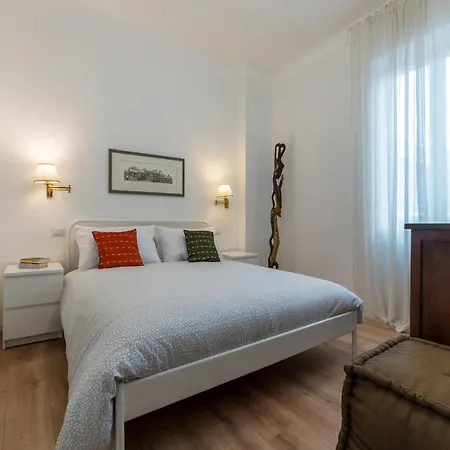Apartment A Borgo Pio Con Ampio Terrazzo!